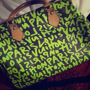 MAKE OFFER💚Louis Vuitton limited edition 💚